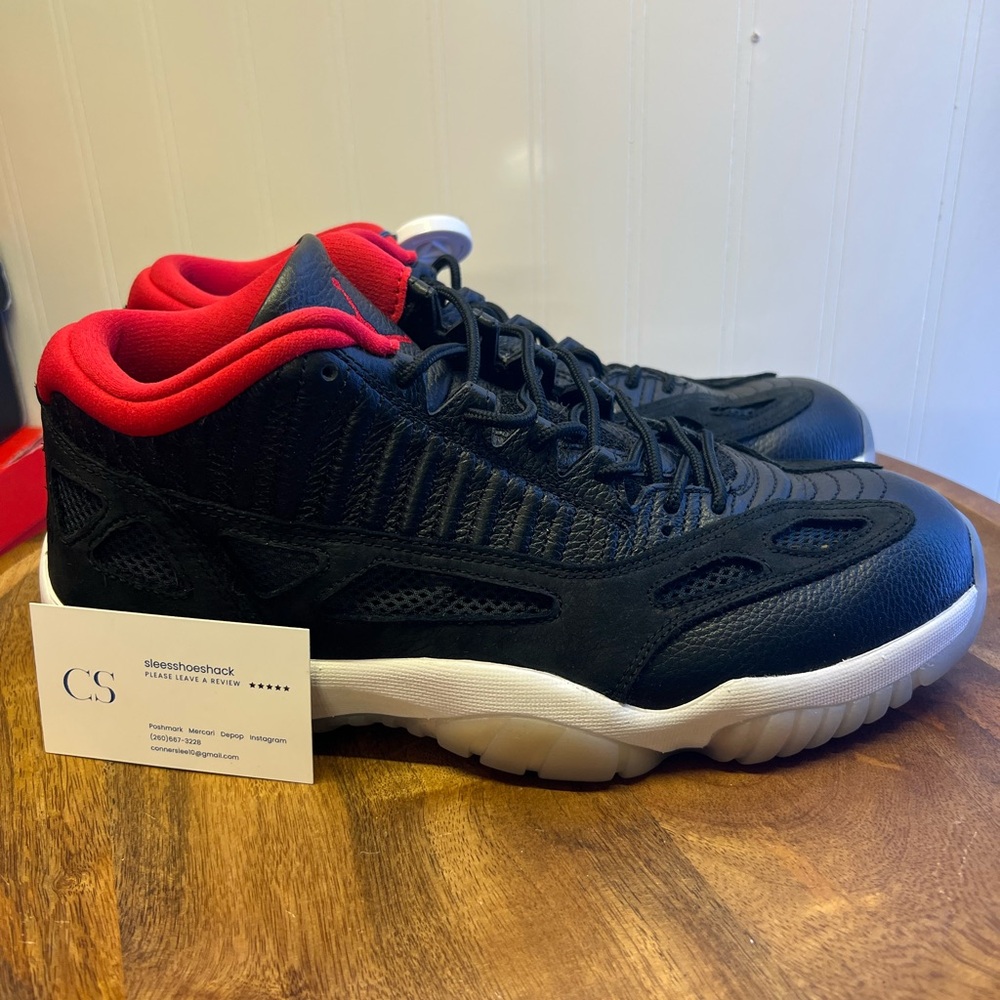 Jordan Sneakers Black and Red